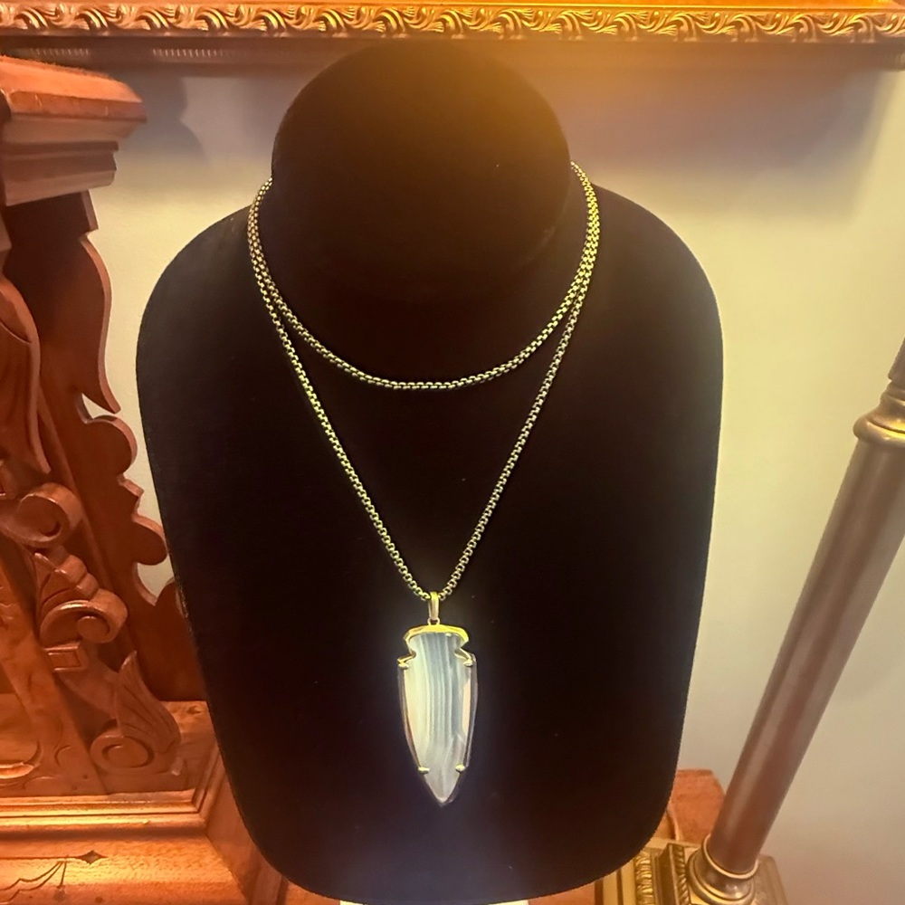 KENDRA SCOTT Kimmy White Agate Arrowhead Stone Pendant Long Necklace 31” - Picture 5 of 10